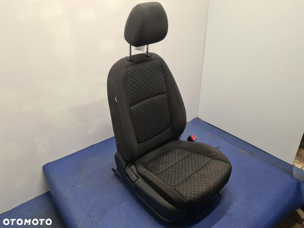 KIA RIO IV HB FOTEL PASAŻERA. - 4