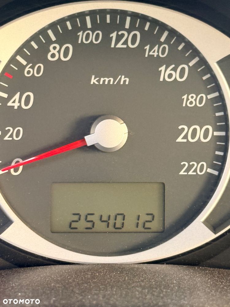 Hyundai Tucson 2.0 CRDi Premium - 8