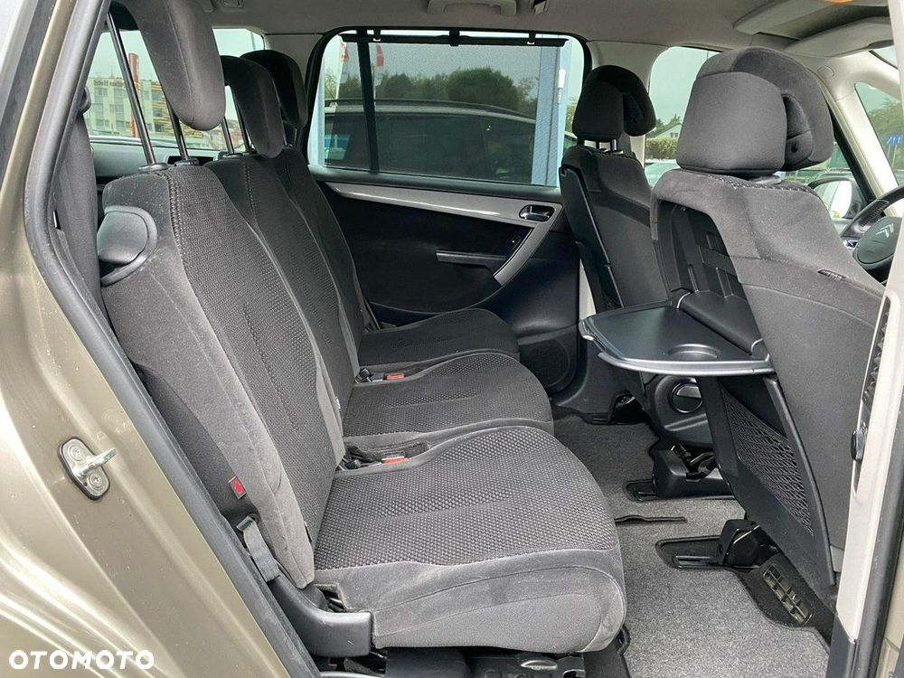 Citroën C4 Grand Picasso 1.8 16V Confort - 9