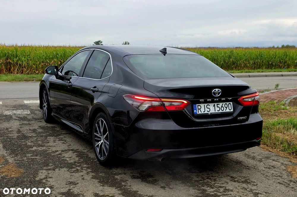 Toyota Camry 2.5 Hybrid Executive CVT - 10