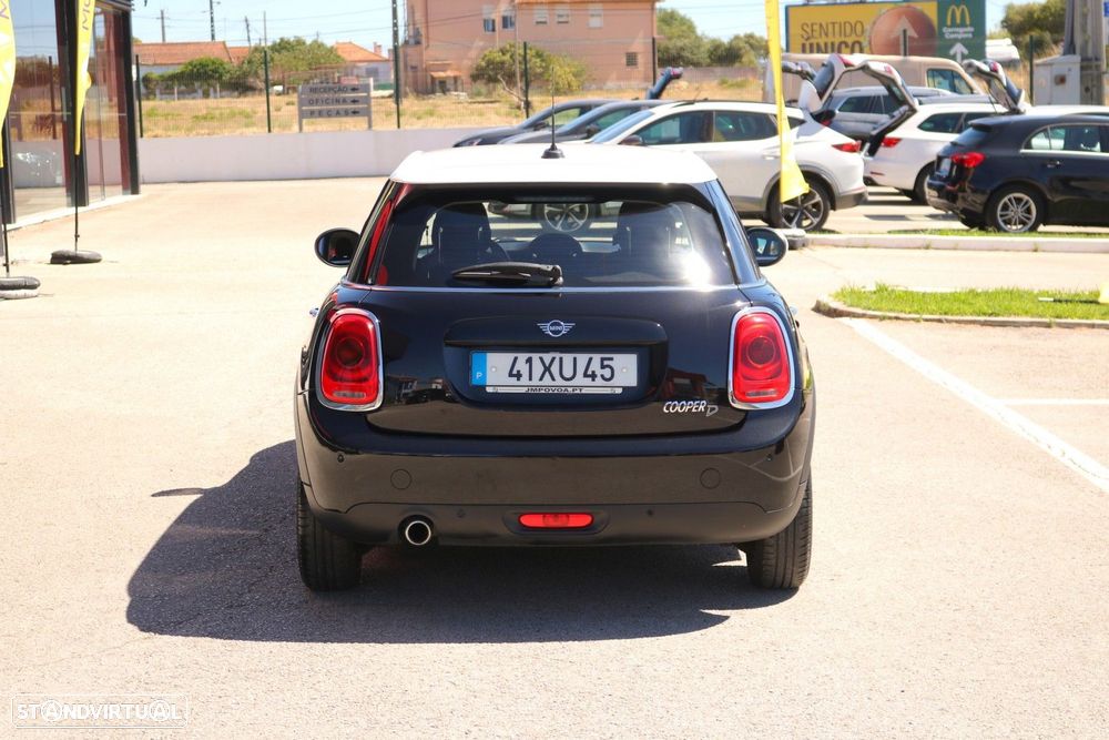 MINI 5 Portas Cooper D 4Business Auto - 8