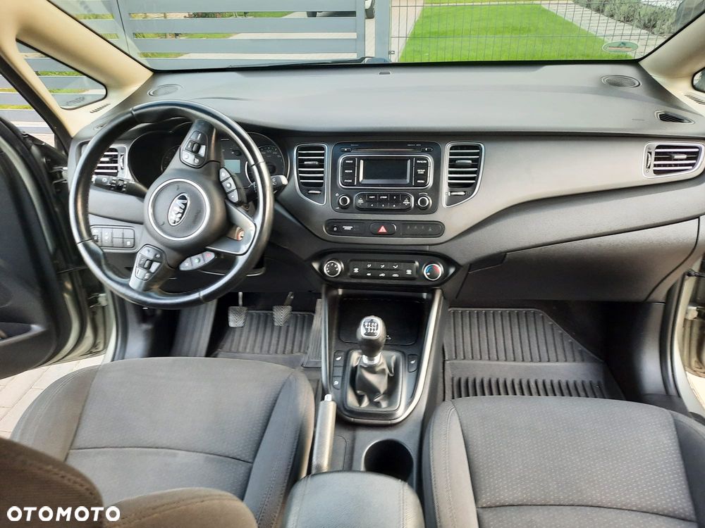 Kia Carens 2013 photo 4