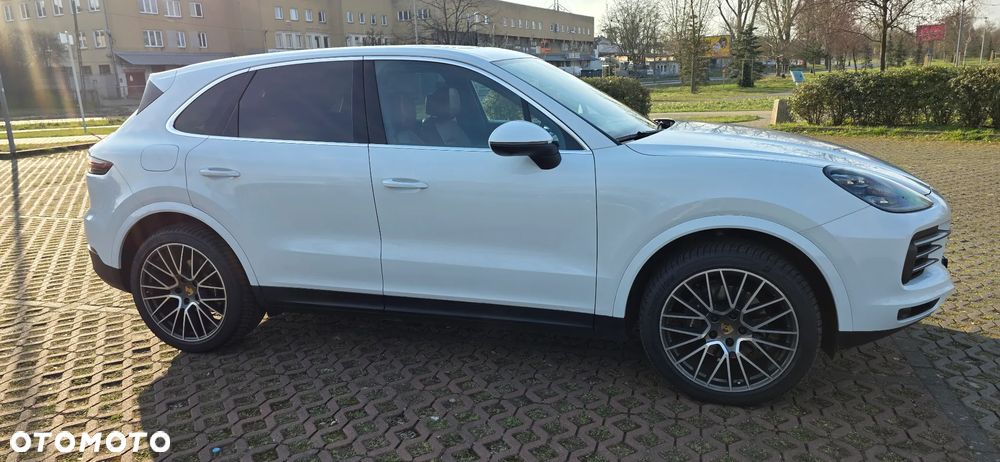 Porsche Cayenne Standard - 17