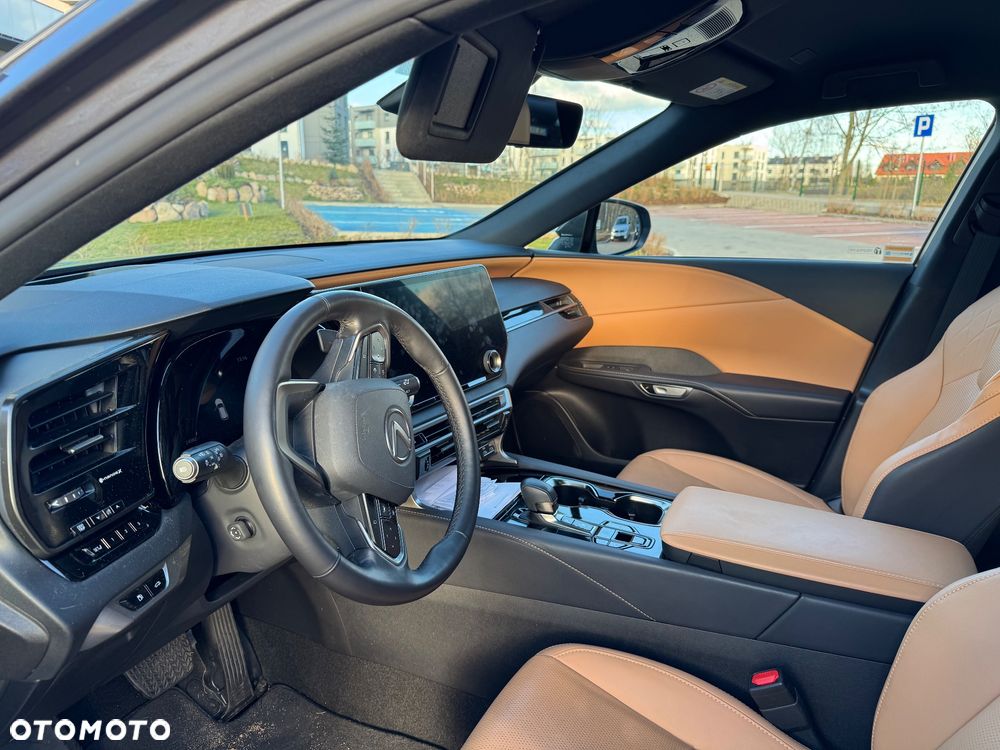 Lexus RX 350h F Sport Design - 10