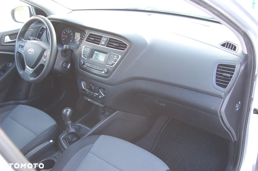 Hyundai i20 1.2 Comfort - 22