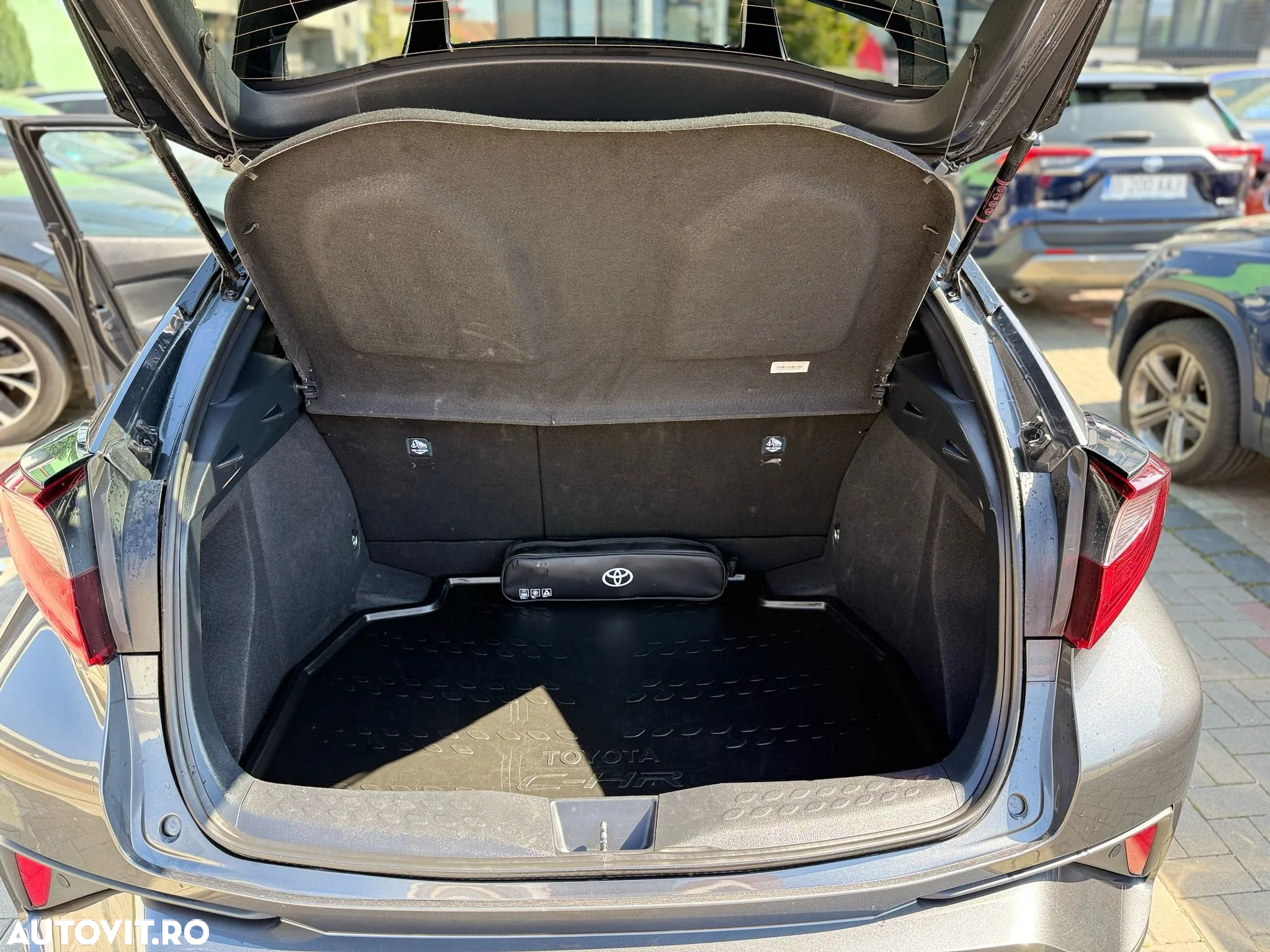 Toyota C-HR 1.8 HSD 122 CP 4x2 CVT Cult - 25