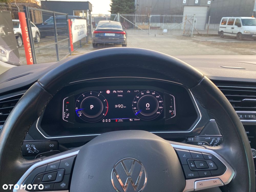 Volkswagen Tiguan 2.0 TSI 4Mot Elegance DSG - 26