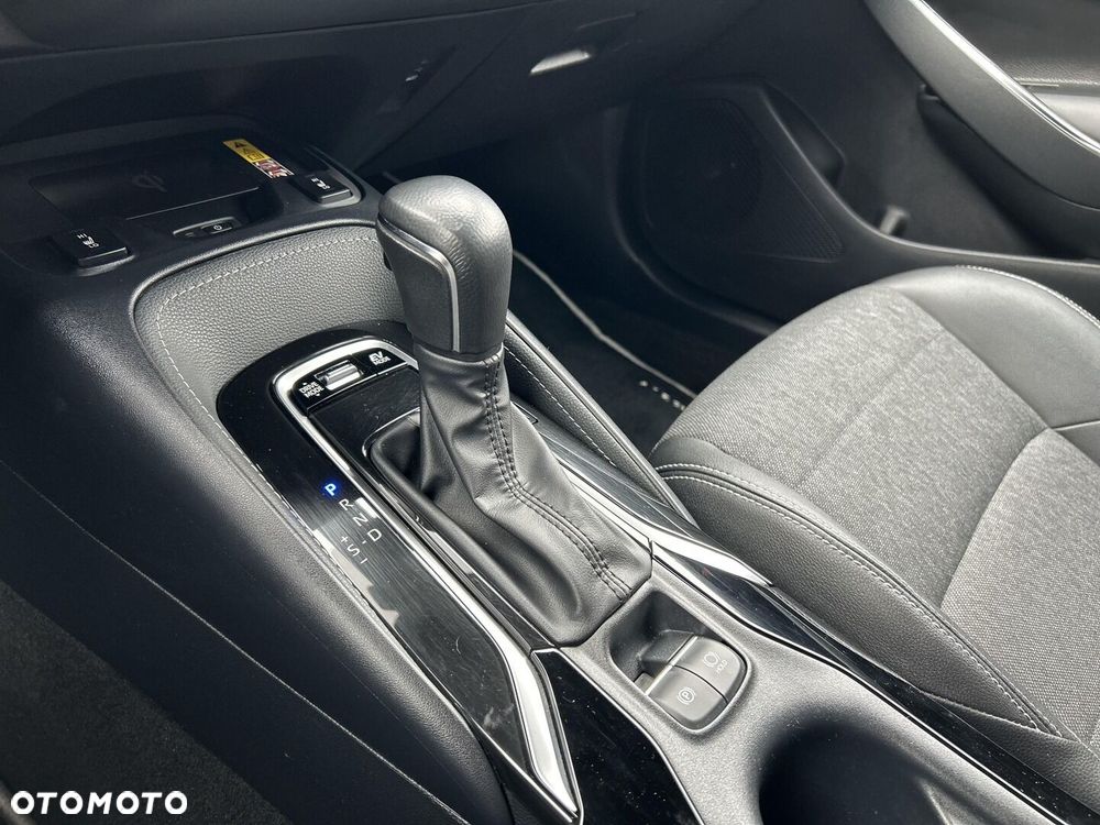 Toyota Corolla 2.0 Hybrid Style - 19