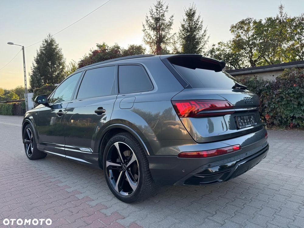 Audi Q7 55 TFSI e quattro tiptronic S line - 9
