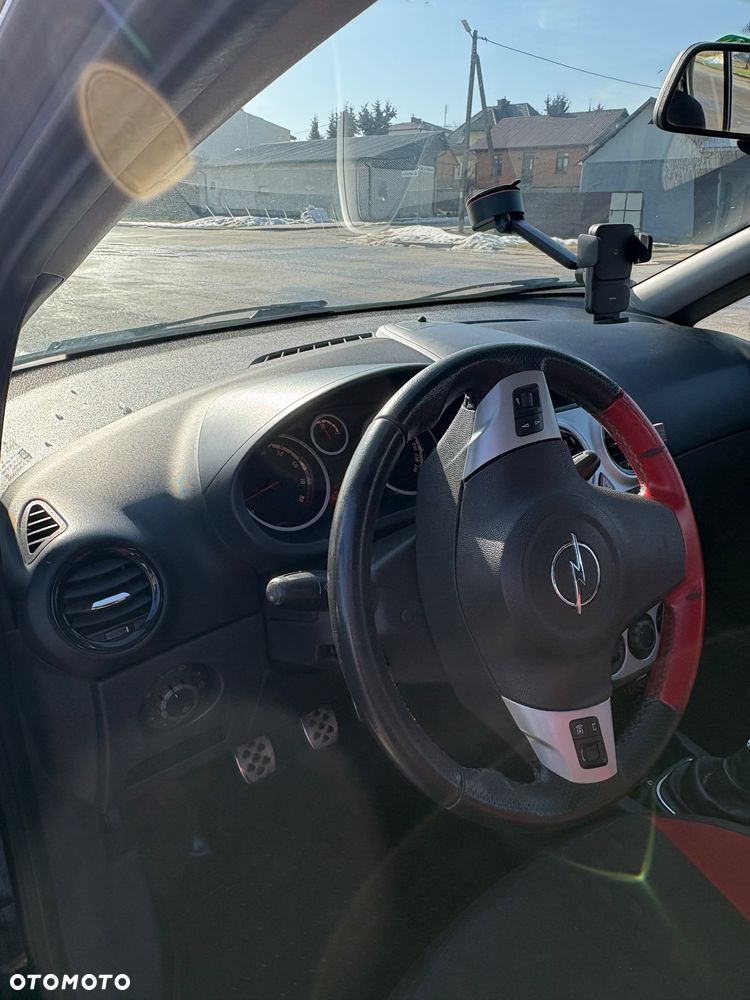 Opel Corsa 1.6T GSI - 15