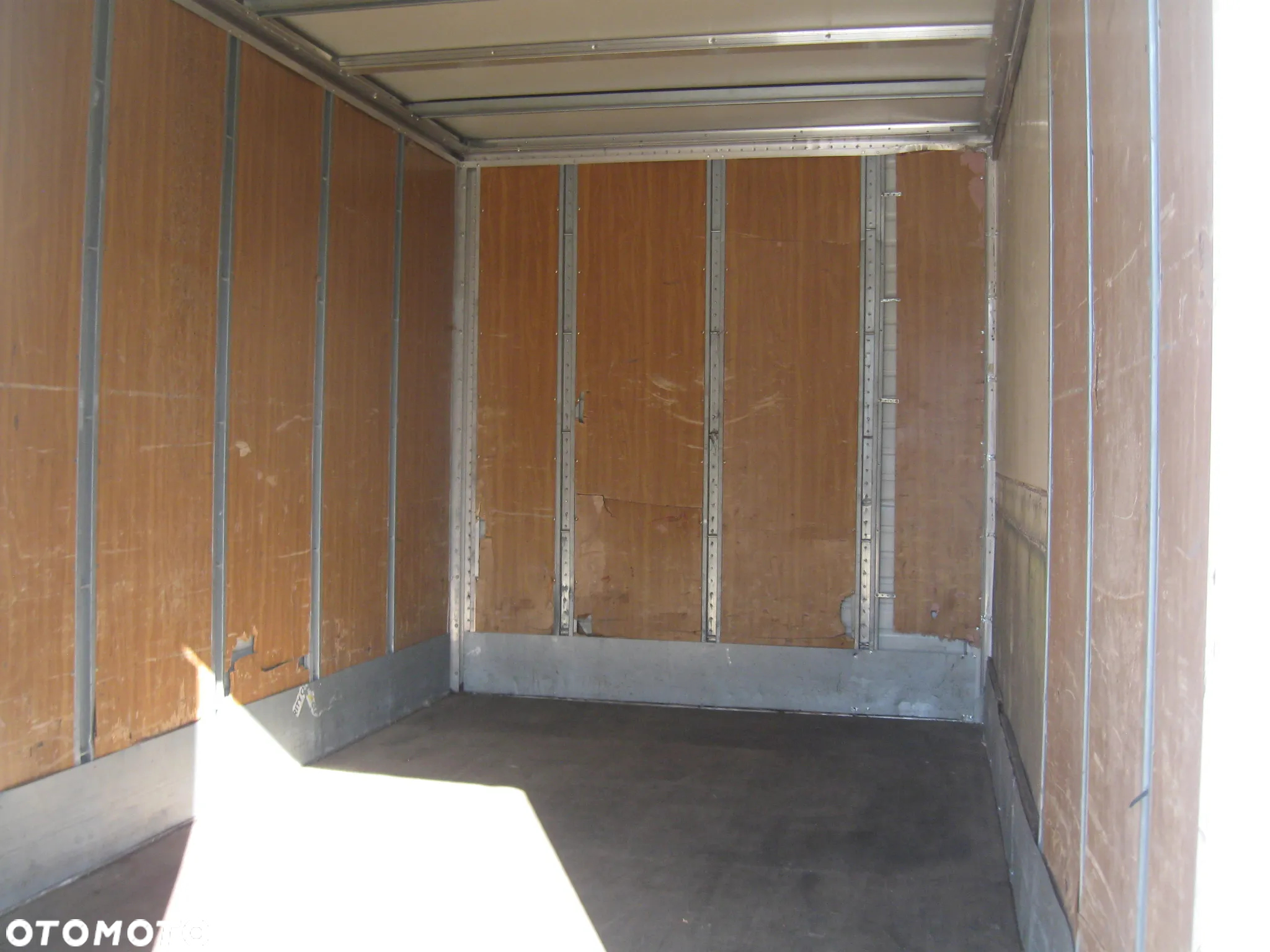 KONTENER  4,20-m. MERCEDESA SPRINTERA - 4