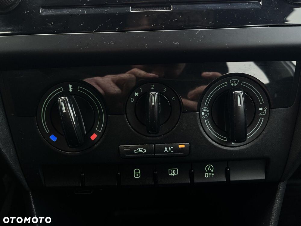 Skoda RAPID 1.0 TSI Active - 21