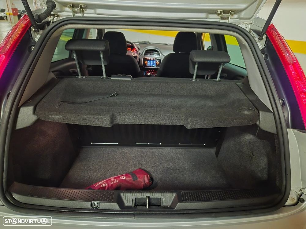 Fiat Punto 1.2 Young II S&S - 31