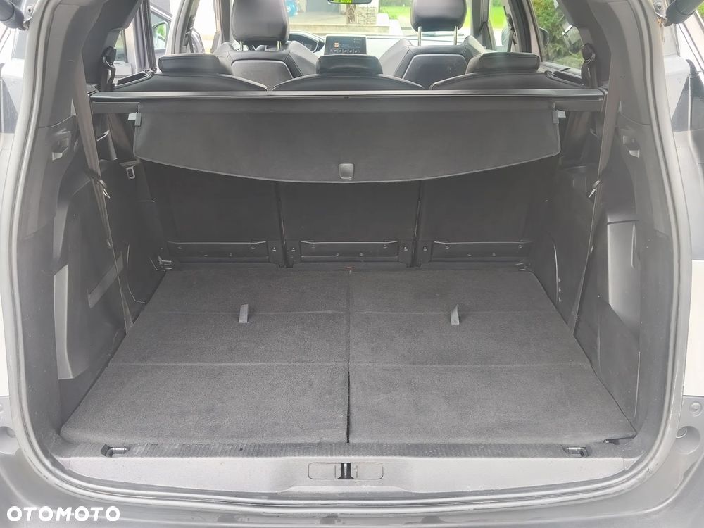Peugeot 5008 HDI 115 Allure - 26