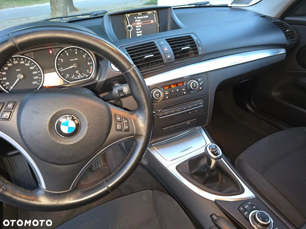 BMW Seria 1 116i - 16