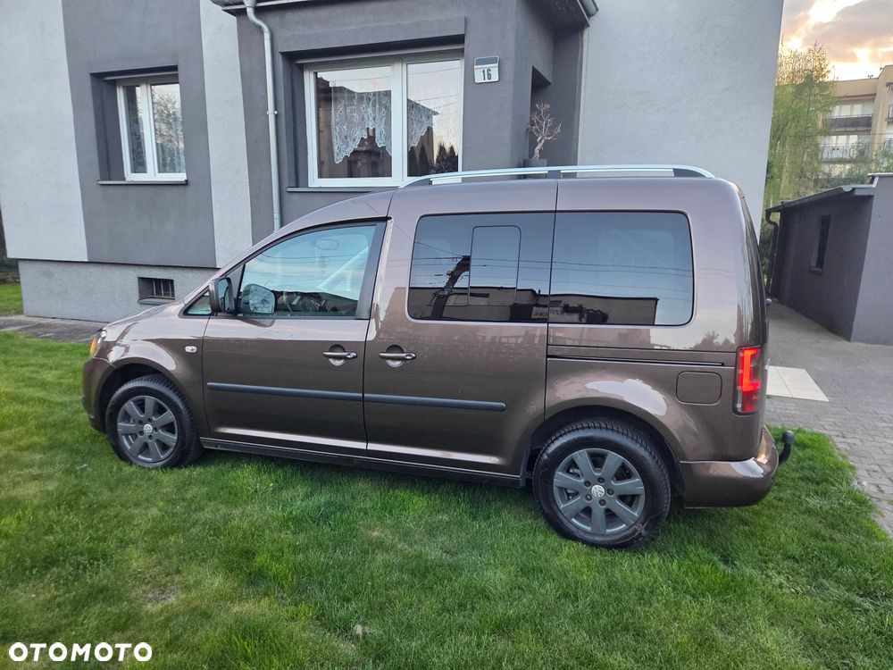 Volkswagen Caddy Highline DSG - 9