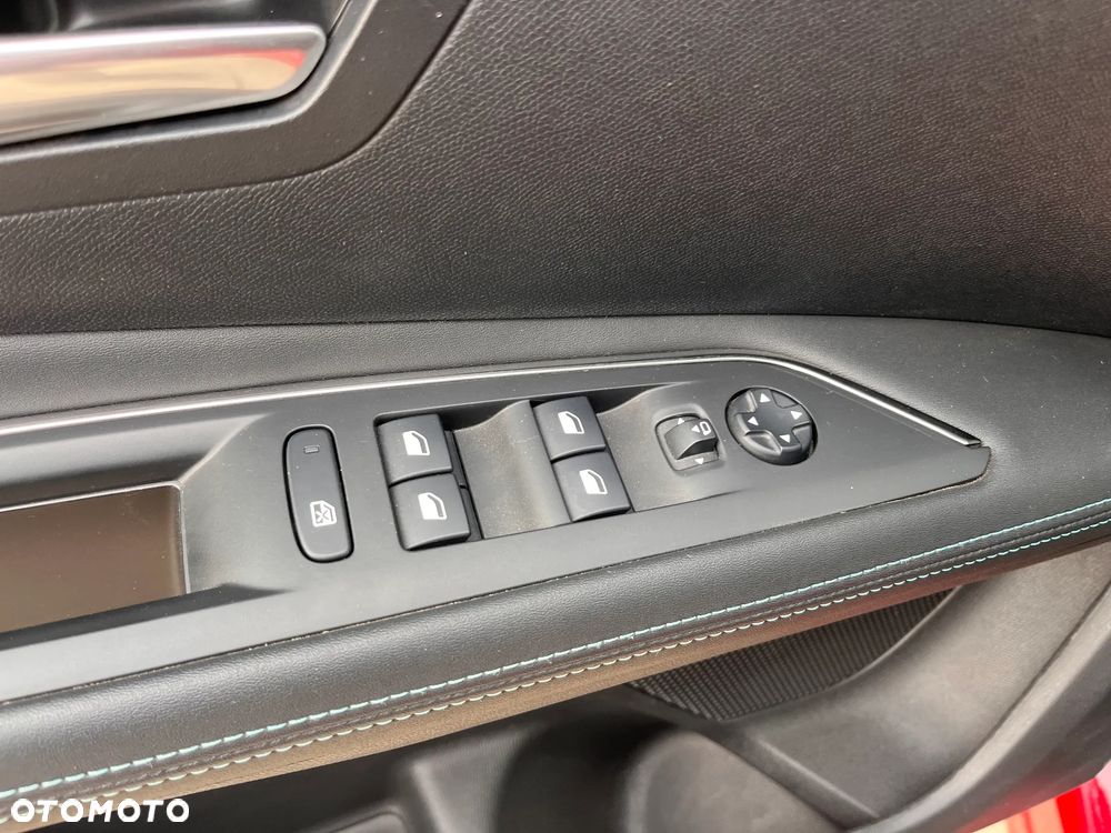 Peugeot 3008 225 e-EAT8 Allure - 12