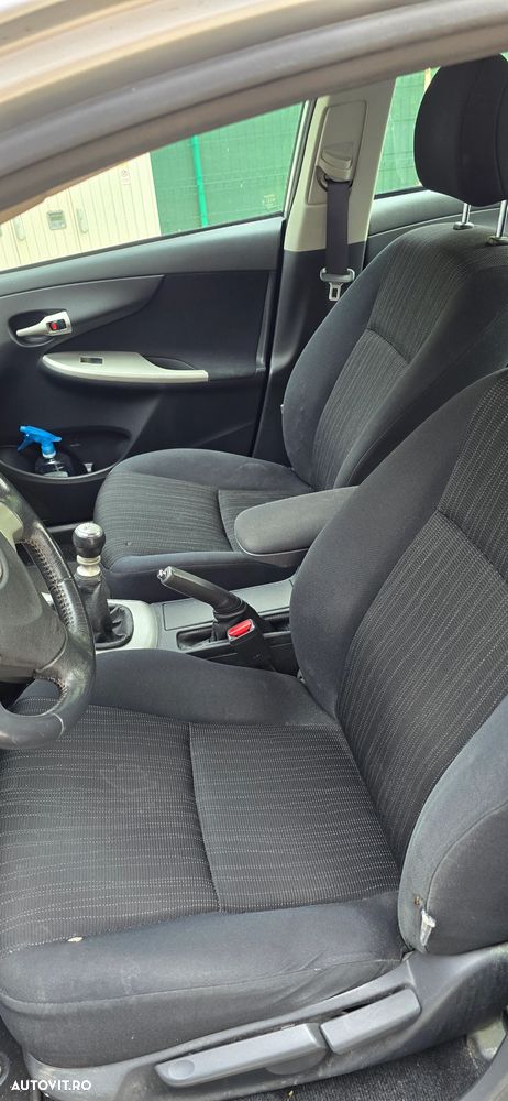 Toyota Corolla 2.0 D-4D DPF Sol - 7