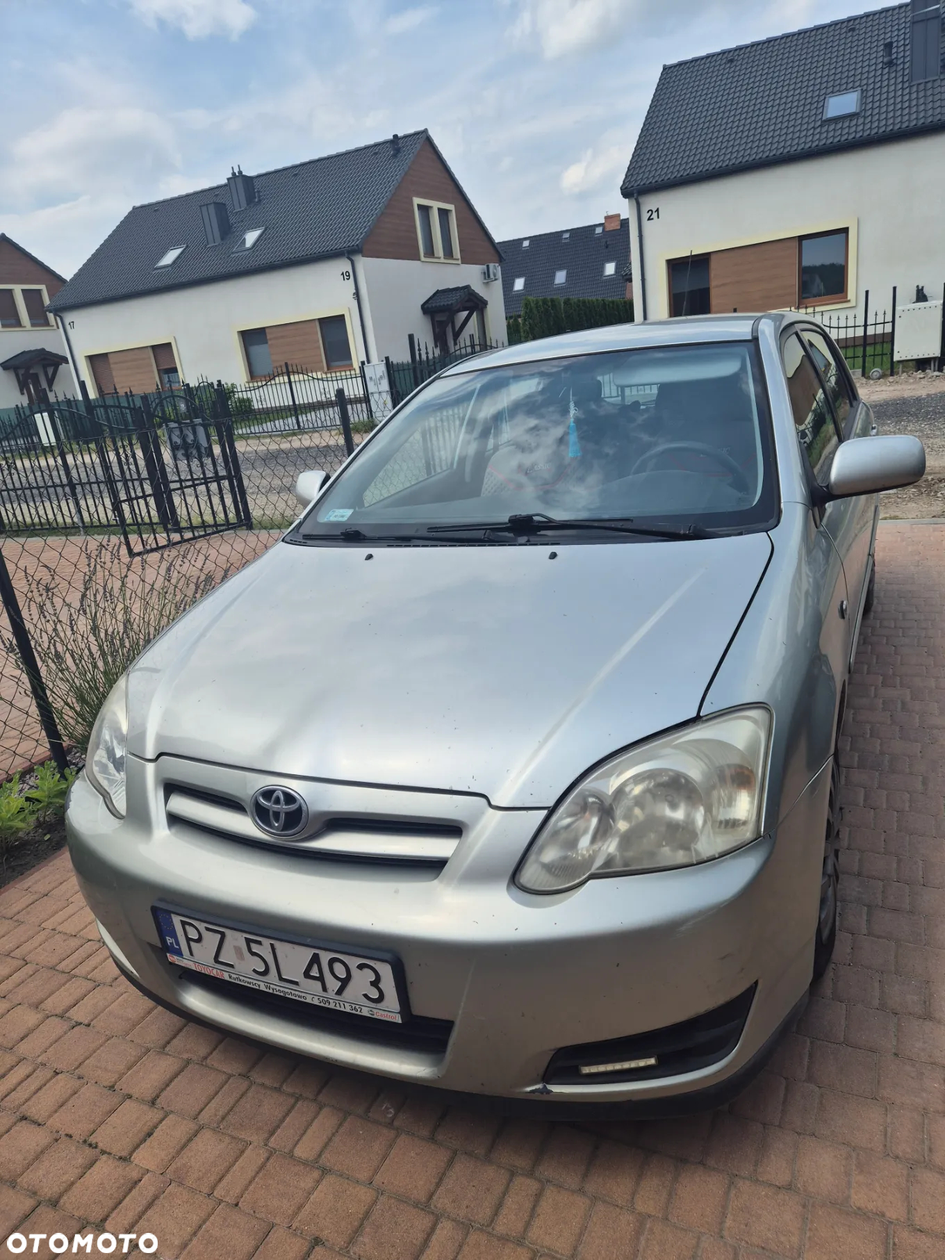 Toyota Corolla - 4