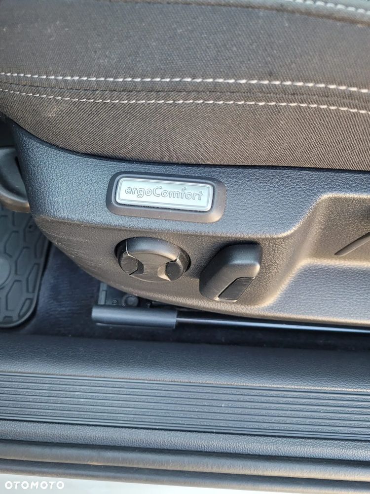 Volkswagen Passat 1.4 TSI BMT ACT Comfortline - 20