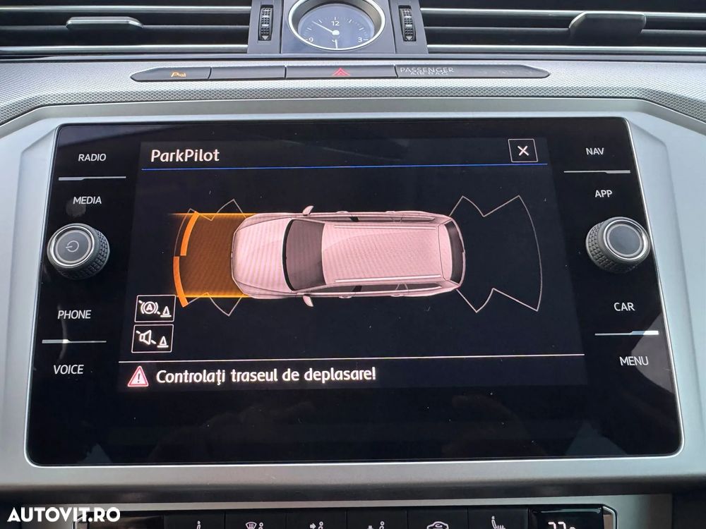 Volkswagen Passat 2.0 TDI SCR 4Motion DSG Comfortline - 32