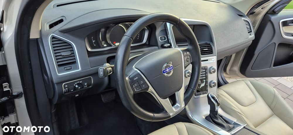 Volvo XC 60 - 22