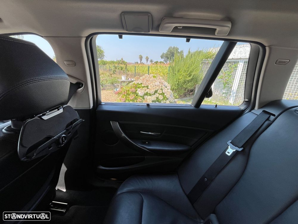 BMW 320 d Touring Auto Line Modern - 14