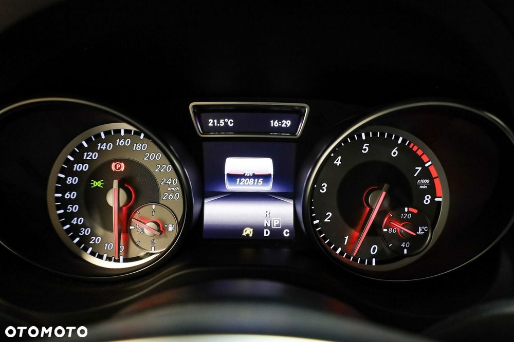 Mercedes-Benz GLA 200 7G-DCT AMG Line - 18