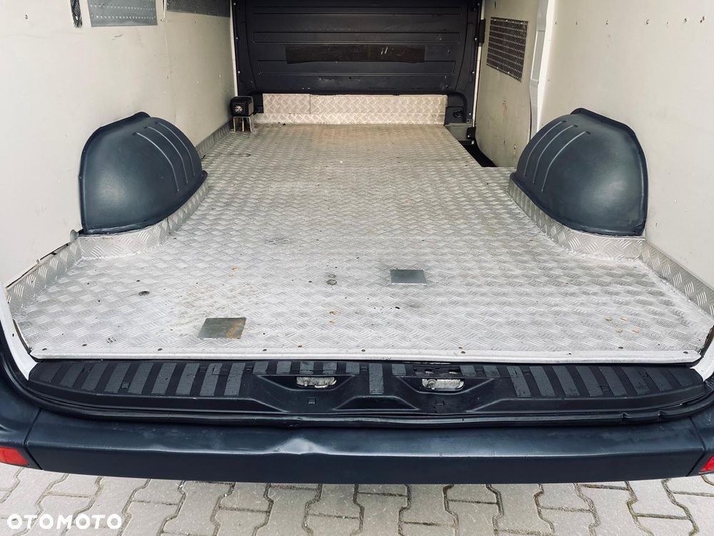 Mercedes-Benz SPRINTER - 27