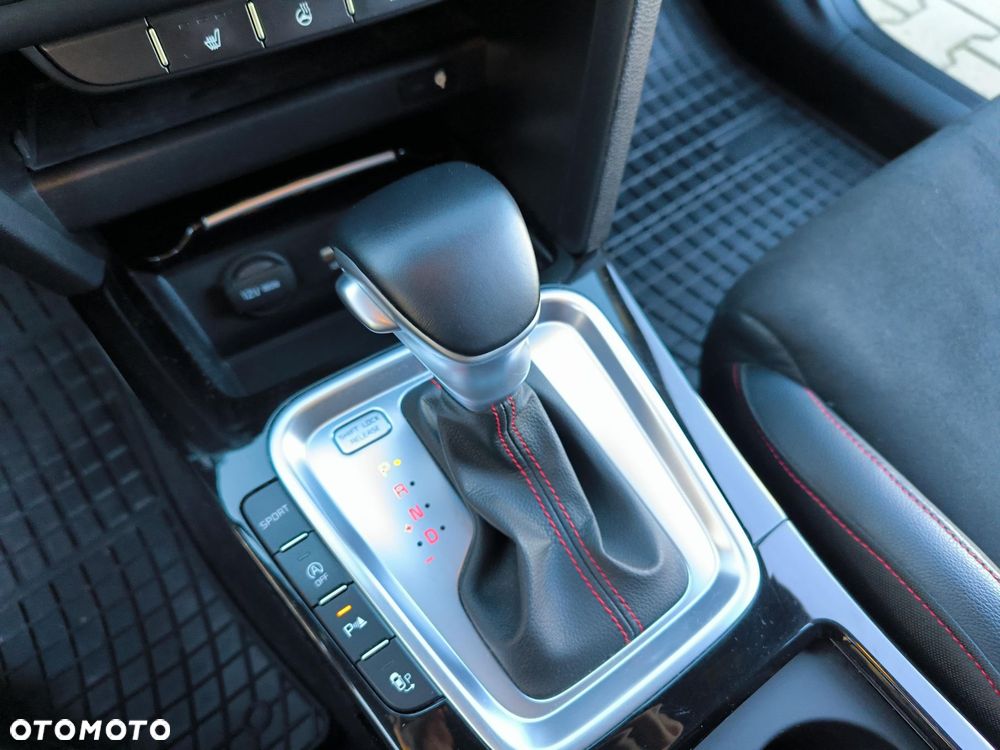 Kia ProCeed 1.6 T-GDI GT DCT - 14