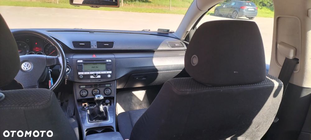 Volkswagen Passat 1.9 TDI Trendline - 9