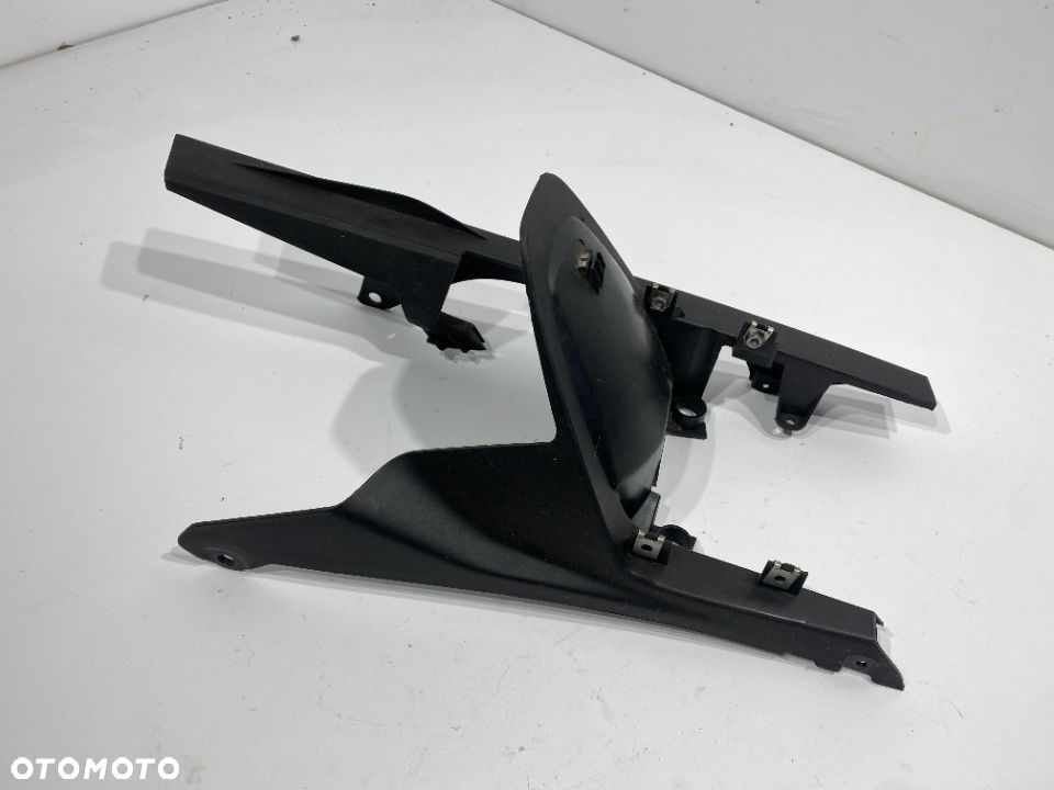 Nadkole tył osłona łańcucha KTM RC 125 - 1