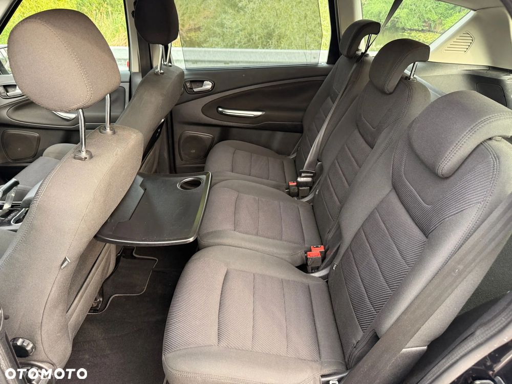 Ford S-Max - 16
