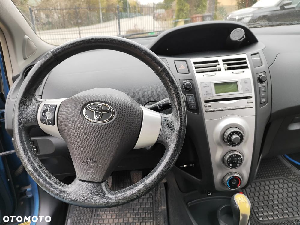 Toyota Yaris 1.3 VVT-i Cool - 8