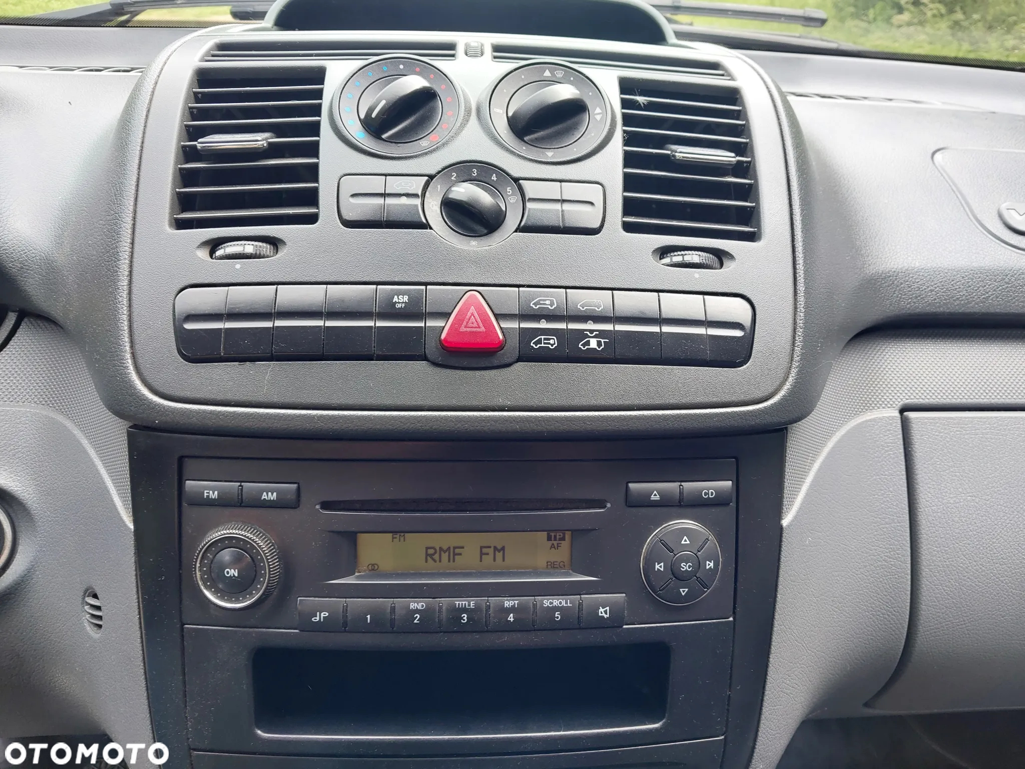 Mercedes-Benz Vito - 20