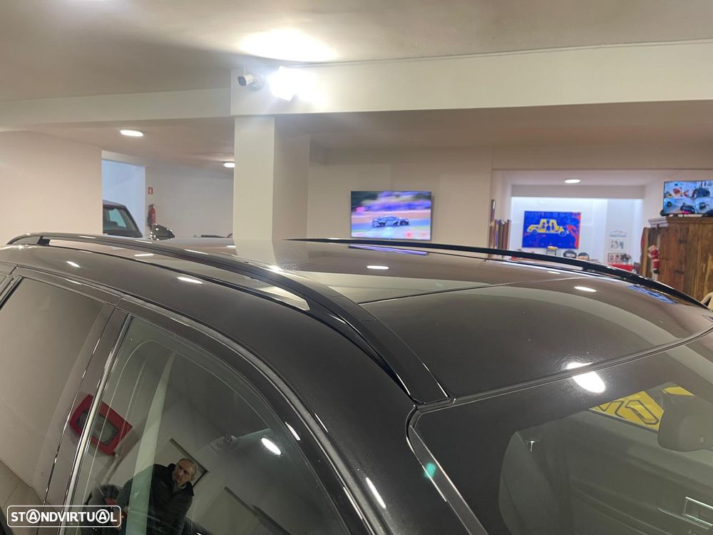 Land Rover Discovery Sport 2.0 TD4 HSE Luxury 7L Auto - 11