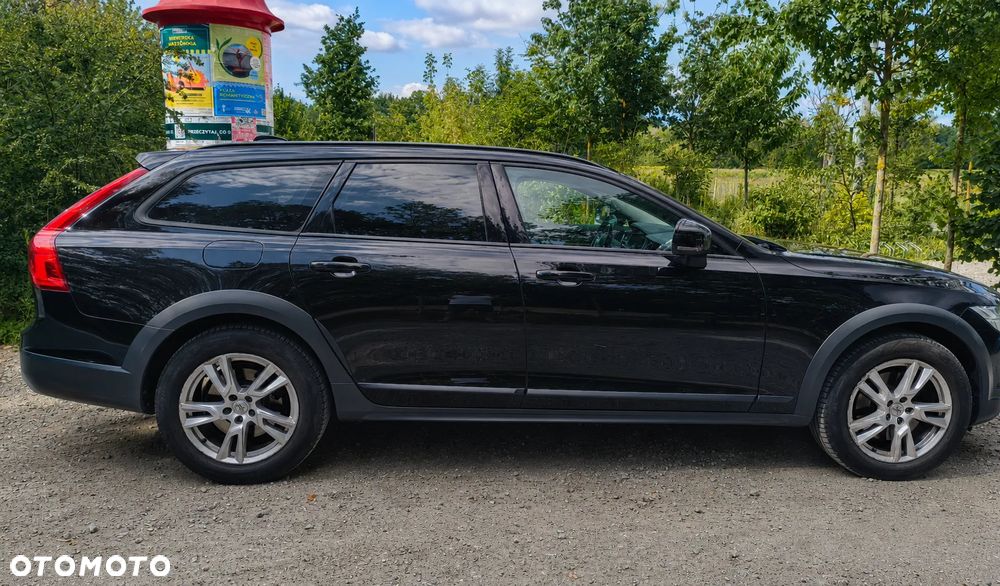 Volvo V90 D4 AWD Momentum - 4