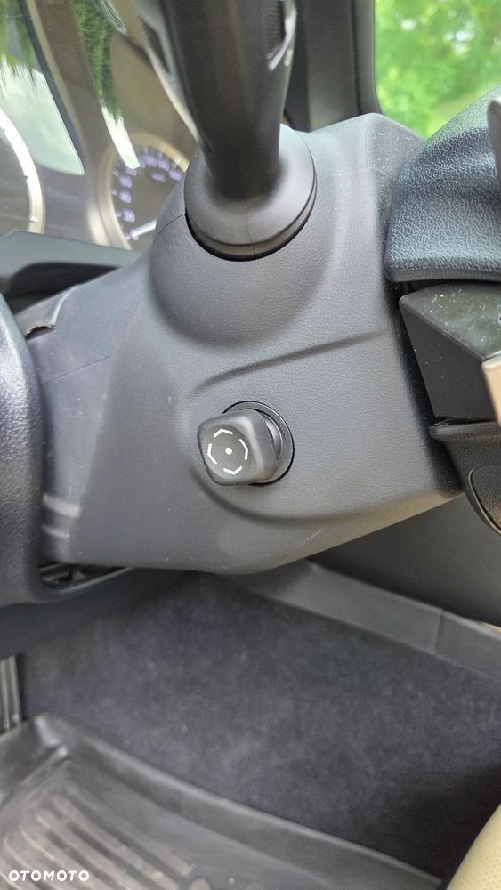 Lexus IS 300h Prestige - 24