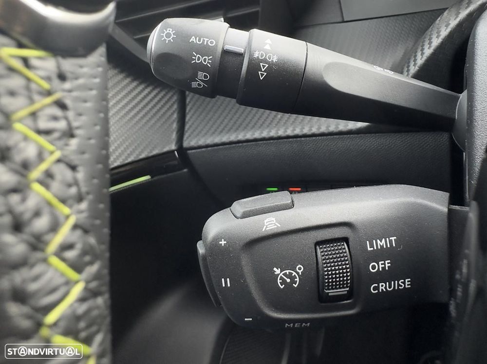 Peugeot e-2008 50 kWh GT Line - 35