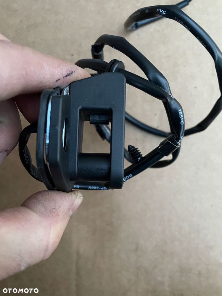 rygiel zaczep zamka drzwi przednich bmw e36 cabrio 8205041 nowy oryginał - 2