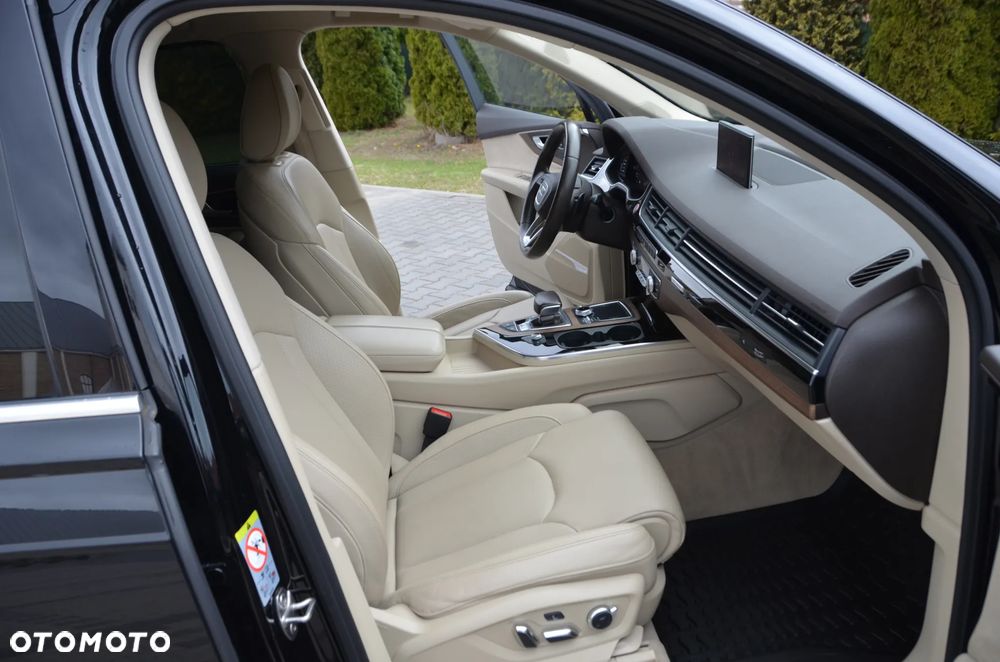 Audi SQ7 4.0 TDI Quattro Tiptronic - 32