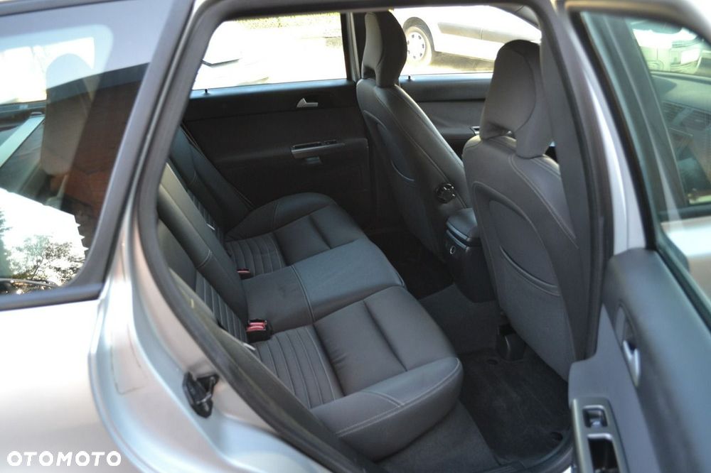 Volvo V50 - 12