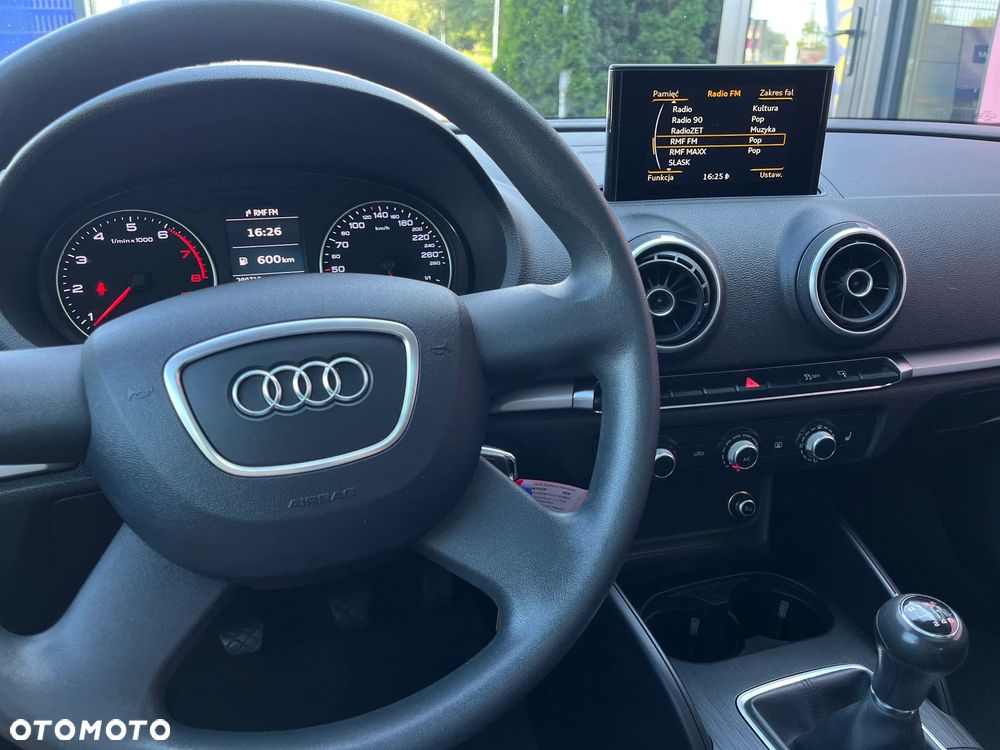 Audi A3 Sportback 1.2 TFSI Attraction - 13