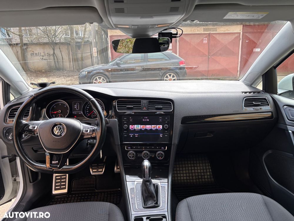 Volkswagen Golf 1.6 TDI DSG Highline - 20