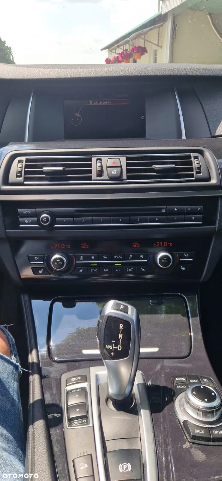 BMW Seria 5 525d xDrive Touring - 9