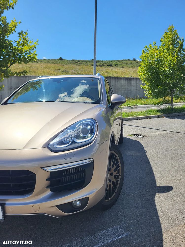 Porsche Cayenne 3.0 L - 2