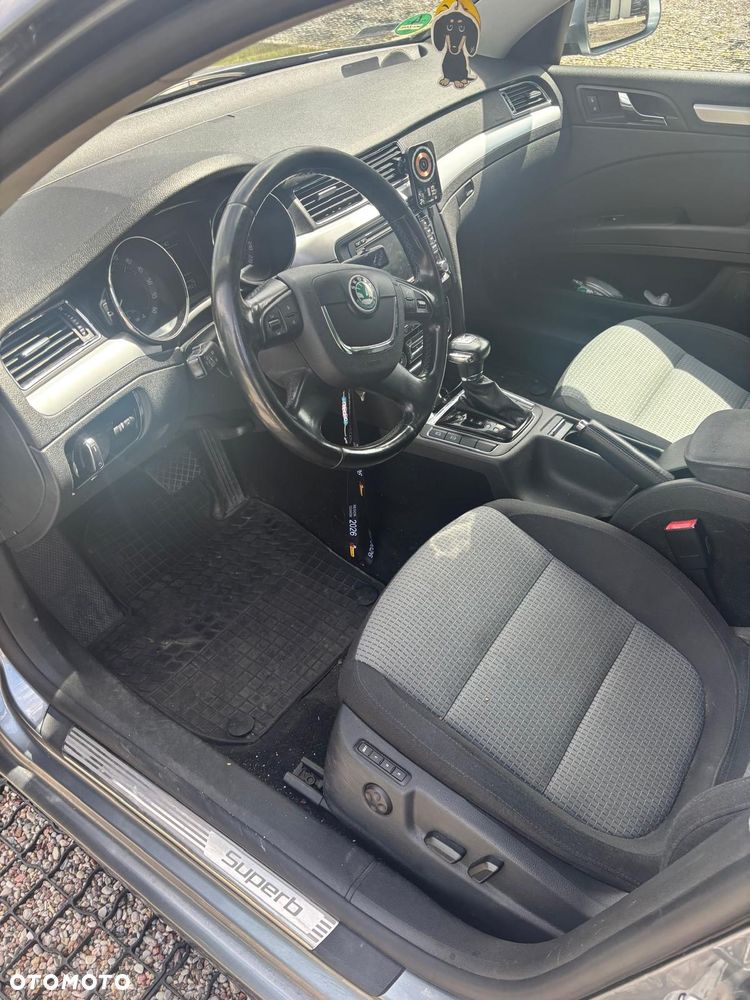 Skoda Superb 2.0 TDI DSG Ambition - 3