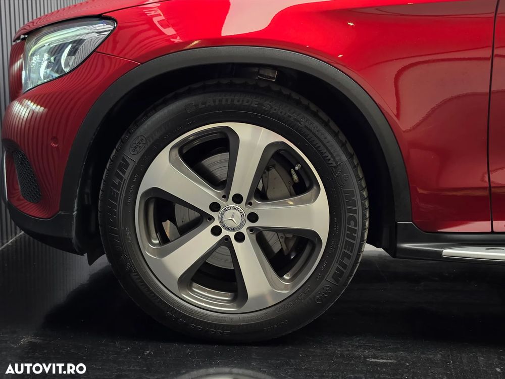 Mercedes-Benz GLC 250 4MATIC 9G-TRONIC AMG Line - 25