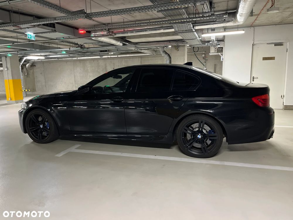 BMW M5 Standard - 8
