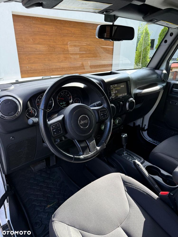 Jeep Wrangler - 9